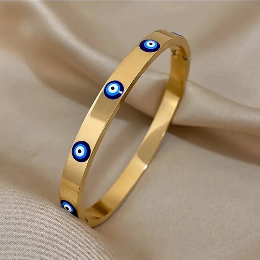 18k Gold Evil Eye Hinge Bracelet